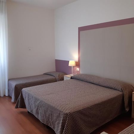 Hotel Telenia Лідо-ді-Єзоло Екстер'єр фото