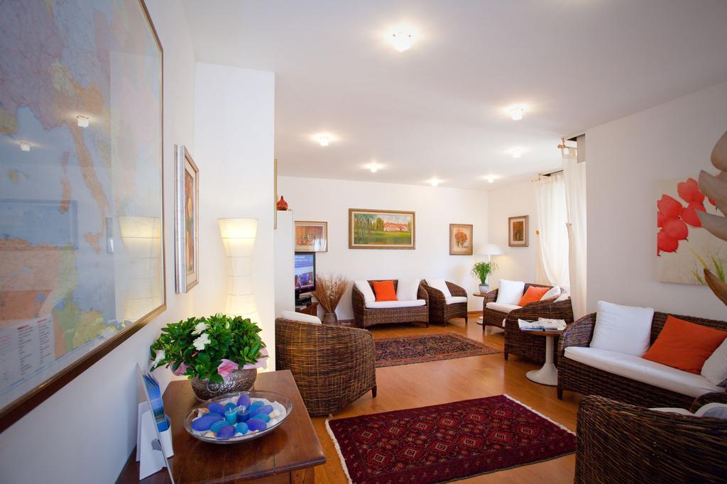 Hotel Telenia Лідо-ді-Єзоло Екстер'єр фото
