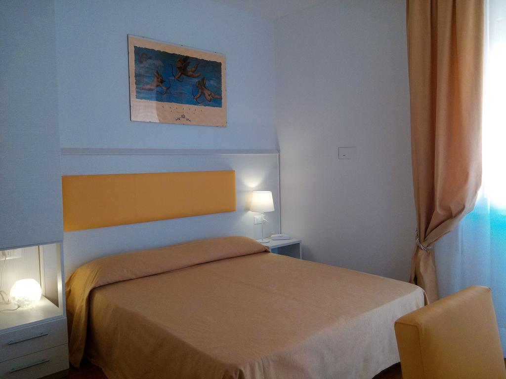 Hotel Telenia Лідо-ді-Єзоло Екстер'єр фото
